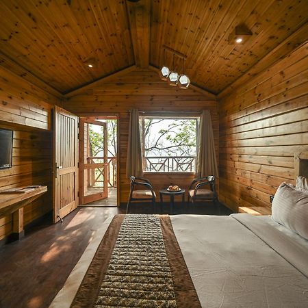 Aavaas Hill Resort Лансдаун Екстериор снимка