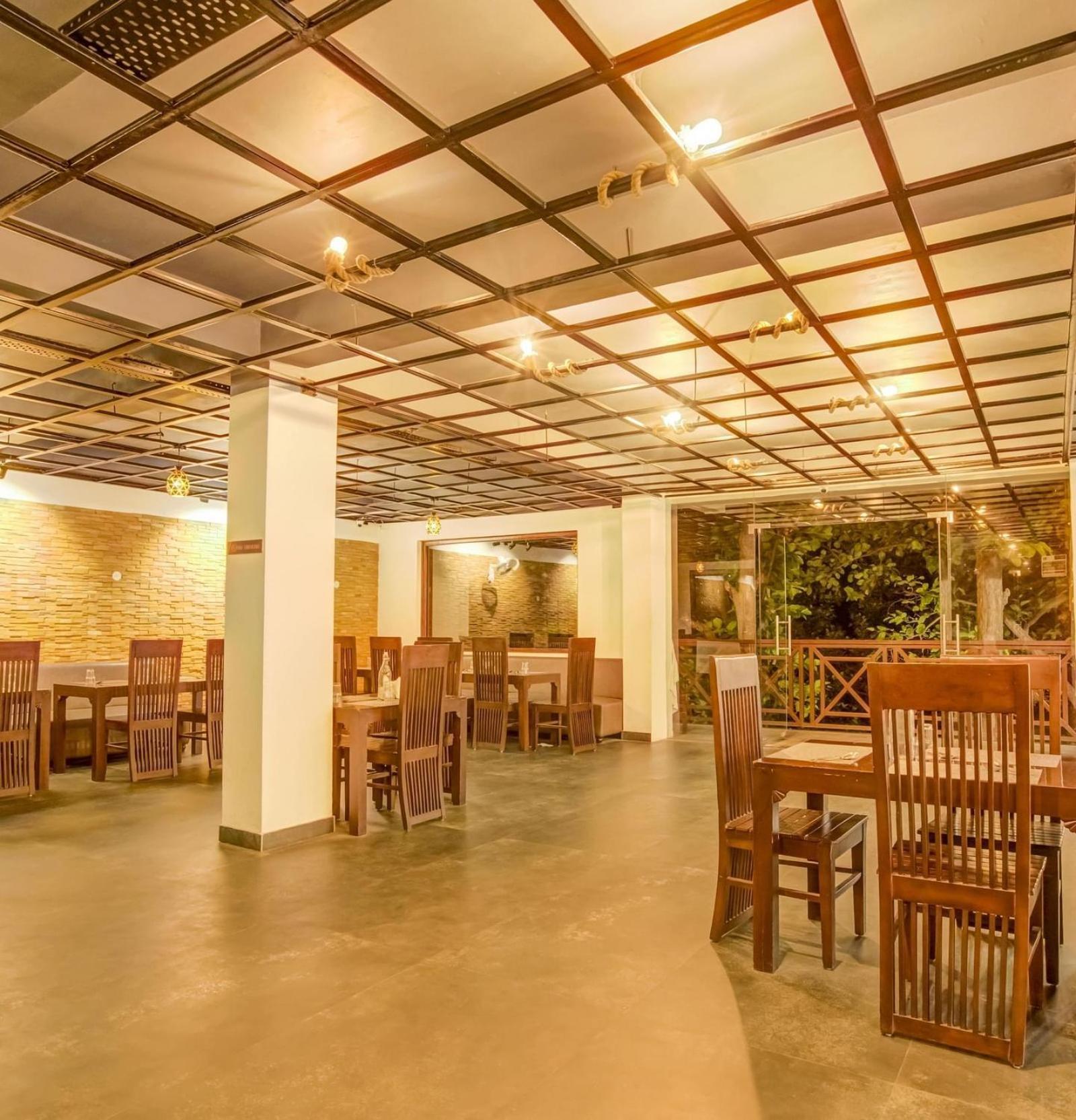 Aavaas Hill Resort Лансдаун Екстериор снимка
