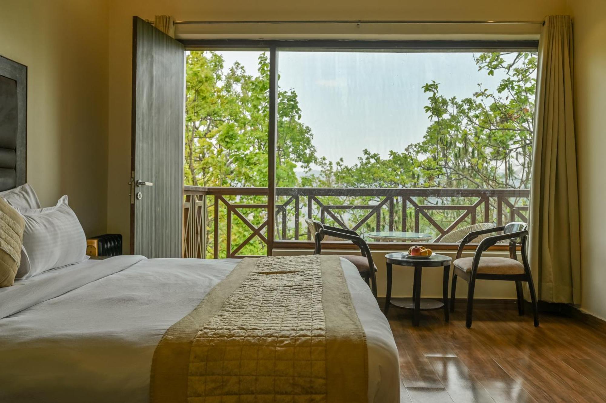 Aavaas Hill Resort Лансдаун Стая снимка