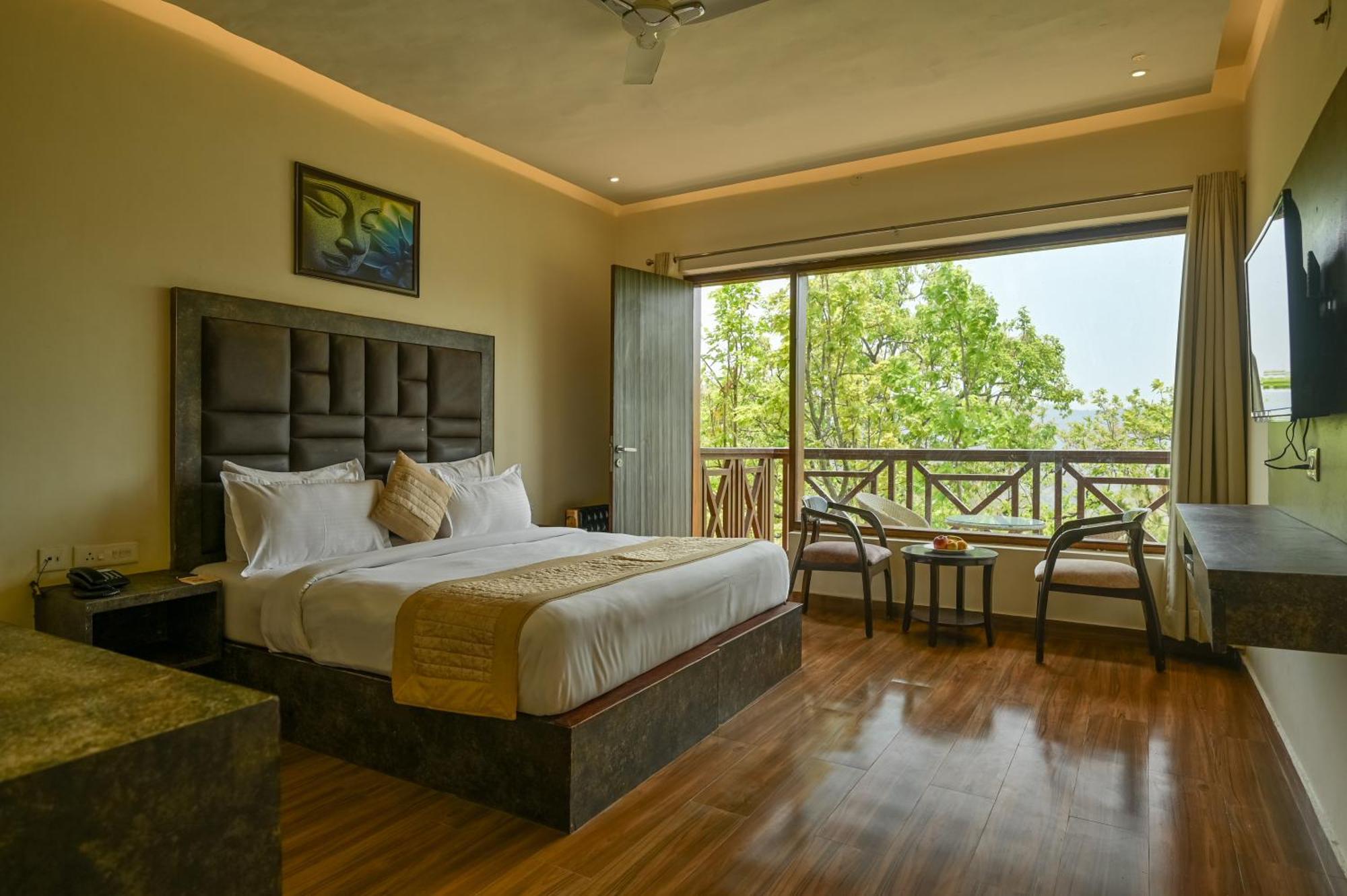 Aavaas Hill Resort Лансдаун Стая снимка